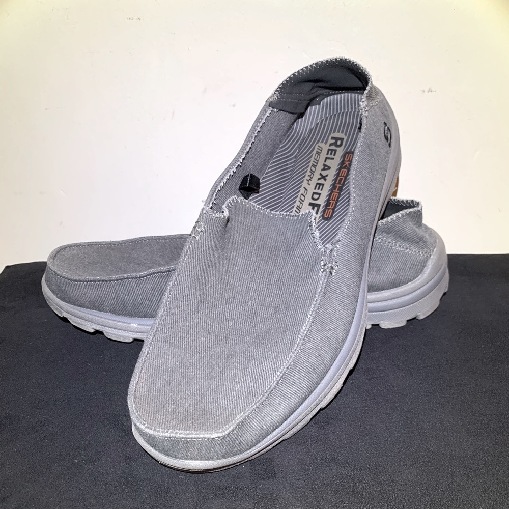 Sketchers Canvas Shoes
